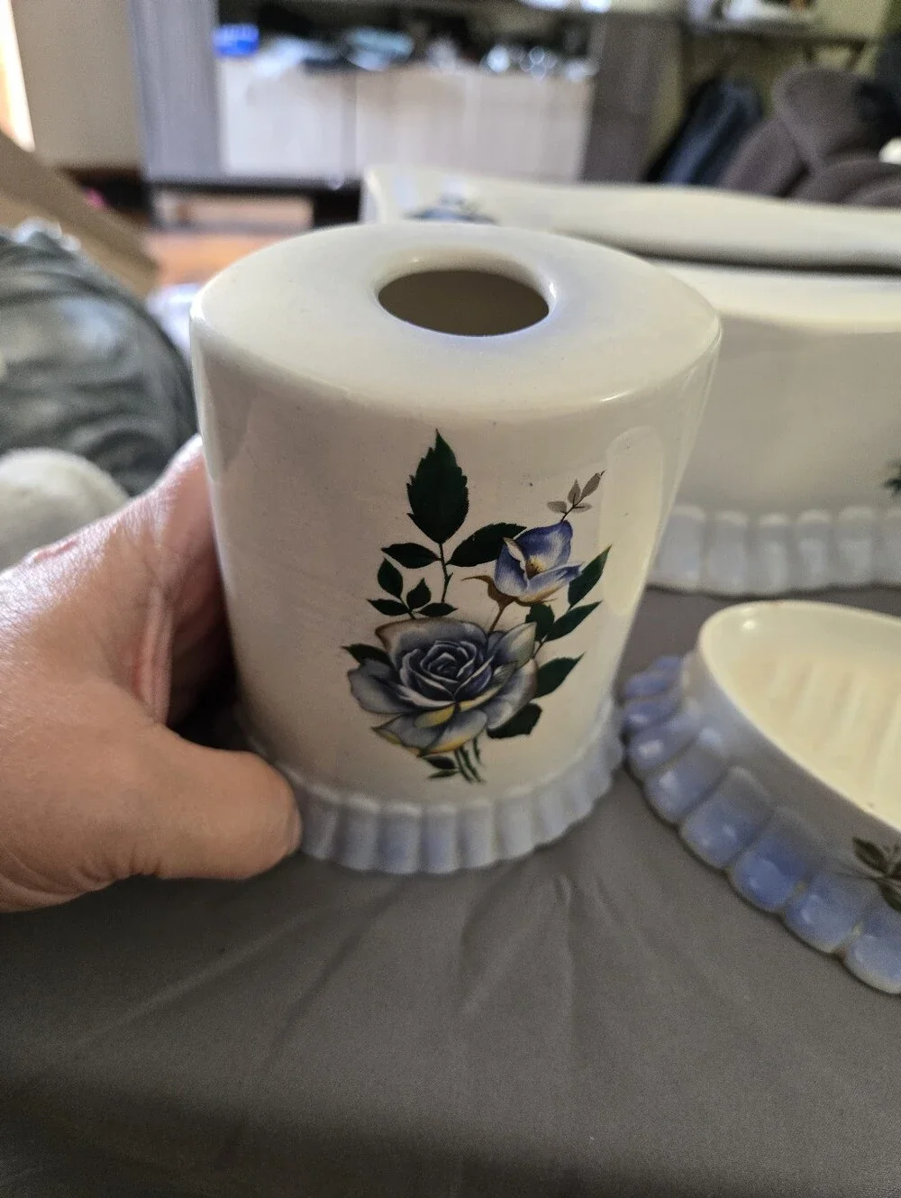 Vintage 1983 Gator Mold Co Ceramic Bathroom Set Blue Cottage Rose 5pc